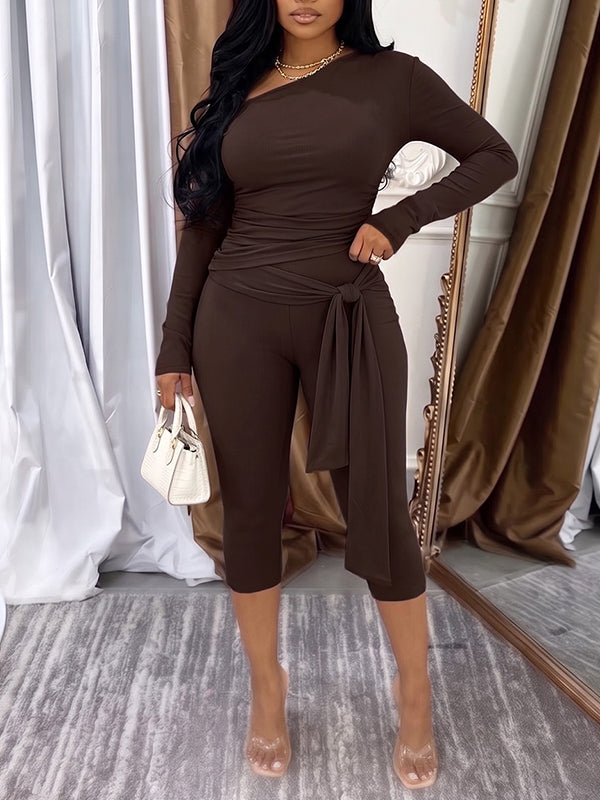 Boat-Neck Ruched Top & Tie Capri Pants Set