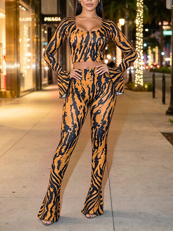 Printed Crop Top & Flared Pants Set