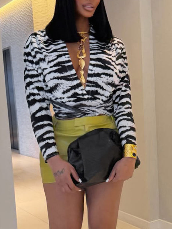 Printed Twisted V-Neck Top