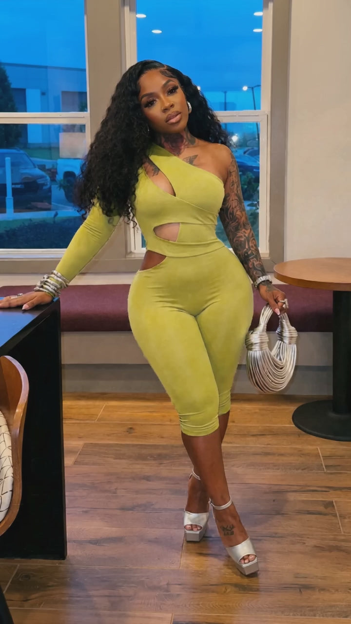 Motionkiller One-Shoulder Cutout Capri Jumpsuit